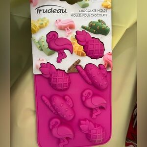 Chocolate mold with flamingo, pineapple, cactus. Set of two. Dishwasher safe.